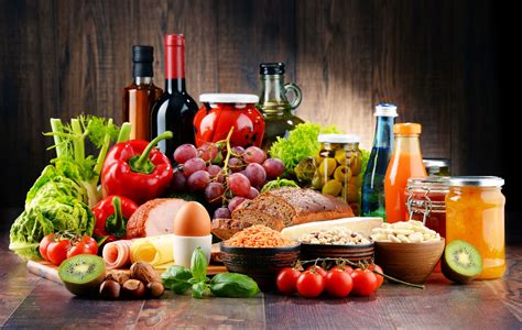 Food & Beverages .